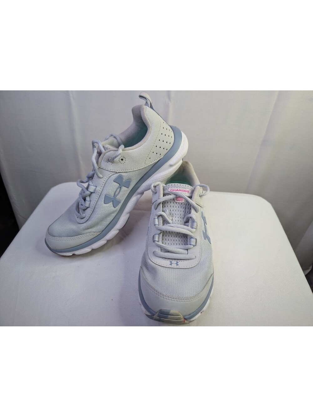 Under Armour Charged Assert Women's Running Shoes Size 9